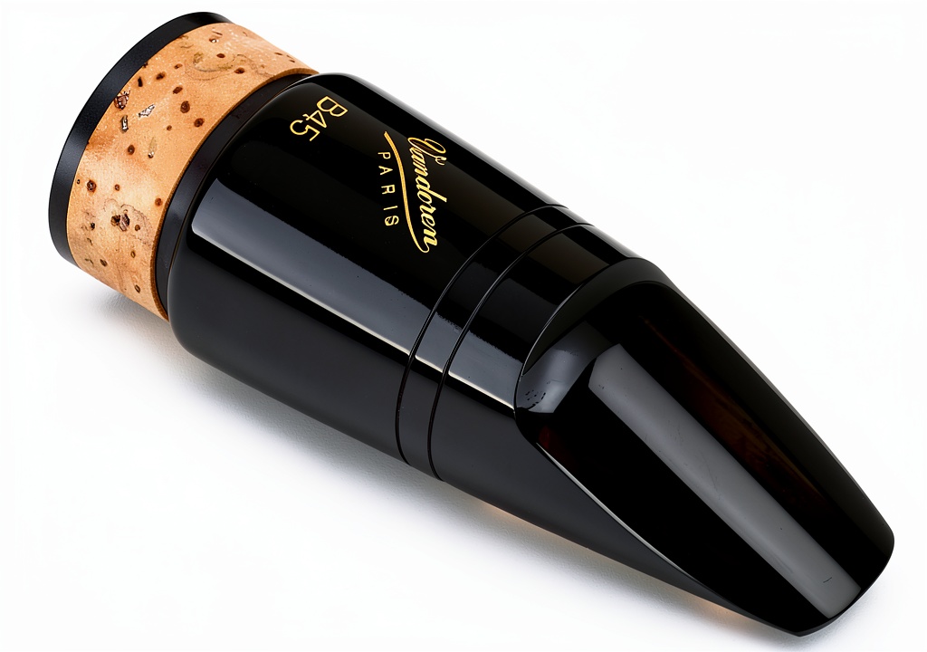 Installing Clarinet Mouthpiece by CM344 Brass Black on a wooden desk